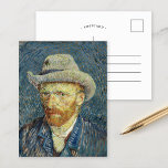 Self-Porträtt | Vincent Van Gogh Vykort<br><div class="desc">Self-Porträtt med Grått Felt Hat (1887) av den nederländske postimponerande konstnären Vincent Van Gogh. Van Gogh använde sig ofta av sig själv som förebild för att utöva figur-målning. Det är uppenbart att han hade studerat pointillismens teknik, men hans penseldrag är inte systematiska och han har använt märkena på sitt eget...</div>