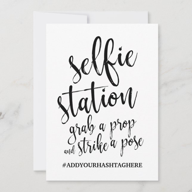 Selfie Station Svart och Vitt Prisvärt Tecken Inbjudningar (Framsida)