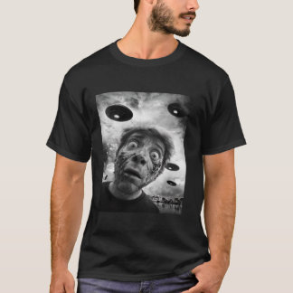 Selfie with UFOs Alien Funny Zombie Halloween T Shirt