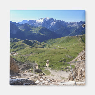 Sella passerar från den Sassolungo monteringen Magnet