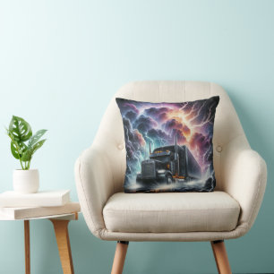 Semi Lastbil i en Vibrant Lighfall Storm Kudde