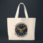 Semiquincentennial USA 250th Anniversary Tote bags Jumbo Tygkasse<br><div class="desc">Patriotic Golden Eagle Emblem Budget Tote Bag Show off your pride with a bag that combines timeless American symbolism with everyday functionality. This budget-friendly tote features a striking Golden Eagle in mid-flight, set against a deep navy blue background and encircled by a ring of stars. The rich burgundy border adds...</div>