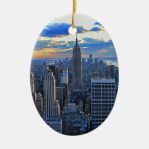 Sen eftermiddag NYC Skyline när solnedgången närma Julgransprydnad Keramik