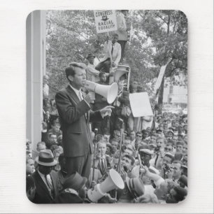 Sen Robert Kennedy Campaigning för USA:s president Musmatta