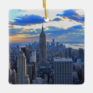 Senare eftermiddag NYC Skyline som solnedgång Julgransprydnad Keramik