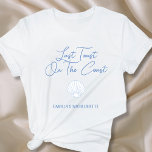 Senaste popup på Kusten-beach Bachelorette T Shirt<br><div class="desc">Tittar för perfekten skjorta för din serbiotfest eller flickors helg? Vår sista skjorta på Kusten är det slutliga valet av roligt och snyggt firande vid havet. Den här skjortan av trendig har en lysande ljusblå design med ett sött motiv för snäckan, perfekt för att skapa oförglömliga minnen med din trupp....</div>