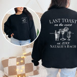 Senaste sammandrabbningen på partiet Kusten Beach  T Shirt<br><div class="desc">Öka din servitris med bachelorette-festen med vår sista toast på Kusten Beach Bachelorette Party Sweatshirt - en perfekt blandning av komfort och lyx. Den här anpassningsbarnas svettskjorta går utöver att vara mysigt. Den är en symbol för personlig stil och skapar det som ett idealiskt val för din sista skål på...</div>