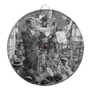 Senator Robert Kennedy i valkampanj för USA:s pres Darttavla