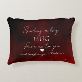 Sending a Big Hug – Personalized Love Message Prydnadskudde