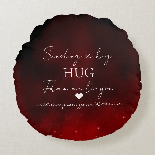 Sending a Big Hug – Personalized Love Message  Rund Kudde (Framsidan)