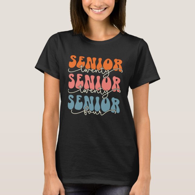 Senior 2024 Class Of 24 Retro Groovy Graduation Co T Shirt (Framsida)