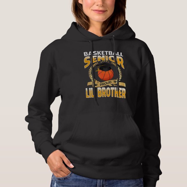 Senior 2024 Proud Lil Brother Basketball Graduatio T Shirt (Framsida)