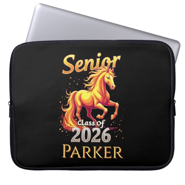 Senior 2026 Fire Horse Chinese Zodiac Personalized Laptop Fodral (Framsidan)