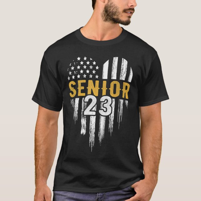 Senior 23 2023 Studenten Student American Flagga H T Shirt (Framsida)