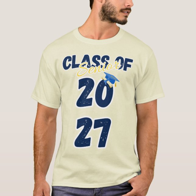 Senior Class of 2027 Graduation Retro Typography T Shirt (Framsida)