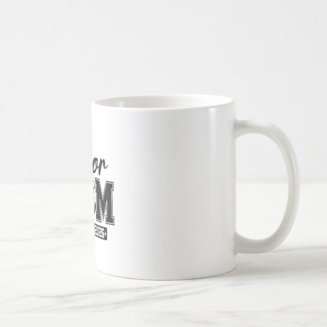 Senior mamma Cl 2026 Fotbollsmamma Examen _2  Kaffemugg (Höger)