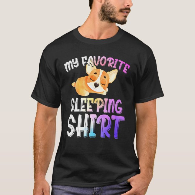 Sent riser Sömnig sent på natten T Shirt (Framsida)