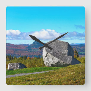 Sentinel Sten State Park, Westmore, Vermont Fyrkantig Klocka