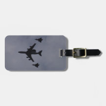 Sentry eskorterad av Typhoons