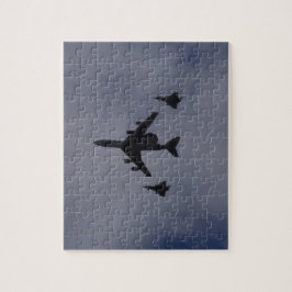 Sentry eskorterad av Typhoons Pussel