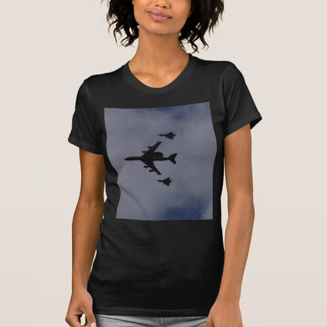 Sentry eskorterad av Typhoons T-shirt (Framsida)