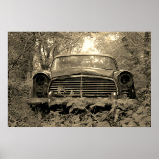 Sepia Fotografi av gammal rostig klassisk bil Poster