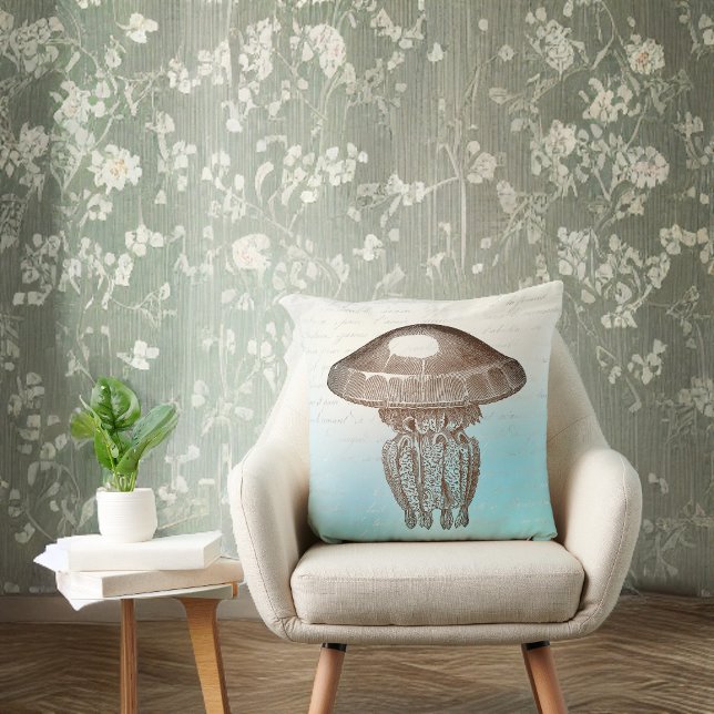 Sepia Man O Krig på Himlar Blue and White med Writ Kudde (Skapare uppladdad)