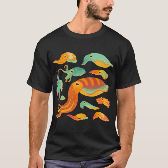 Sepia - mörk t shirt (Framsida)
