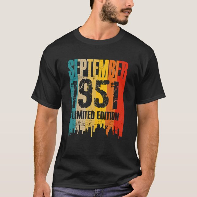 September 1951 70 år gammal Begränsad födelsedagst T Shirt (Framsida)