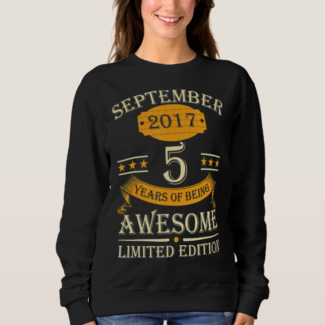 September 2017, 5 år efter Fantastisk Retro 5 T Shirt (Framsida)