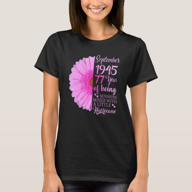 September Girl 1945 77 Years 77th Birthday T Shirt (Framsida)