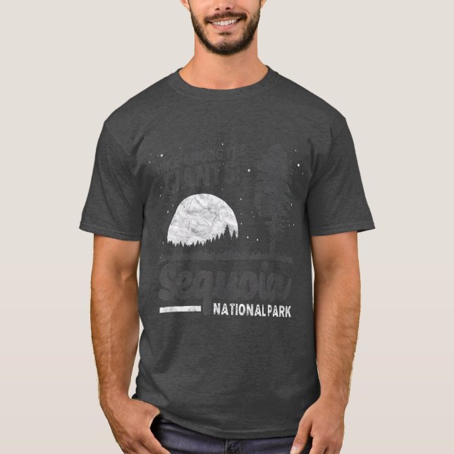 Sequoia National Park Hike med Giants Retro 80-tal T Shirt (Framsida)