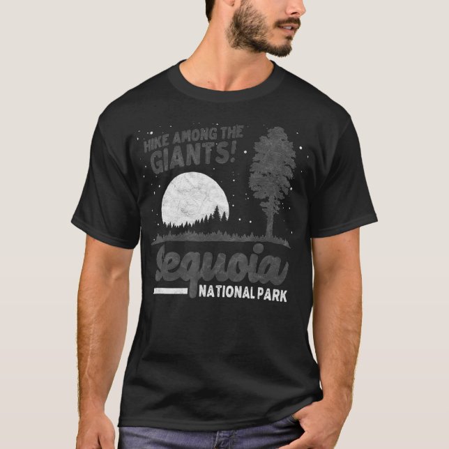 Sequoia National Park Hike med Giants Retro 80s T Shirt (Framsida)