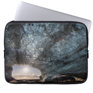 Ser ut från en isgrotta, Island Laptop Sleeve