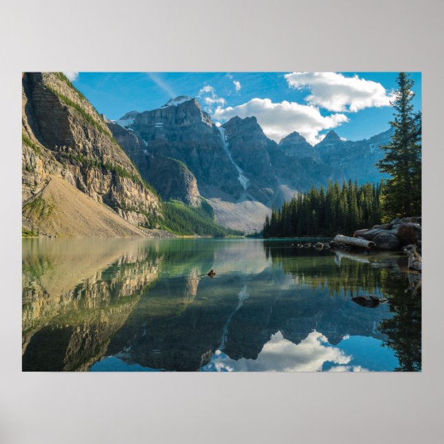 Serenbergen bakom floden Nature Scene Poster (Framsidan)