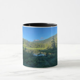 Serene Alaska Sjö och Forest Mugg