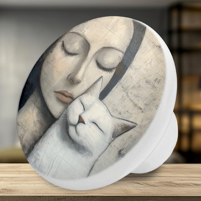 Serene Cat and Woman Neutralt Knopp (Ceramic Knob - Artsy Accent for Any Room - Peaceful Woman and Her Cat )
