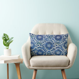 Serene Comfort: Blå Blommigt Lumbar Pillow Lumbarkudde