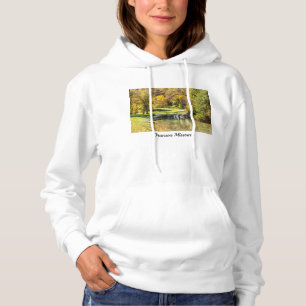Serene Scene vid Dogwood Bäck Hoodie T Shirt