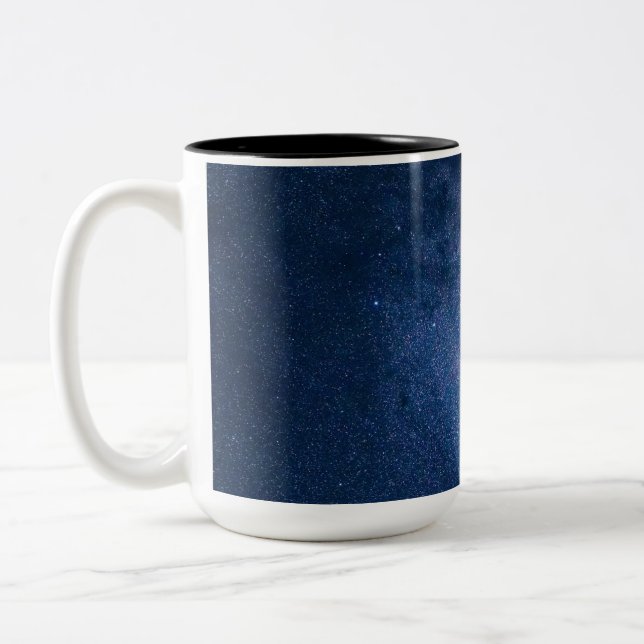 "Serene Sips: The Elegance of the Blue Coffee Mugg (Vänster)