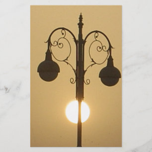 Serene Victorian Vintage Street Lamp Sunset Himlar