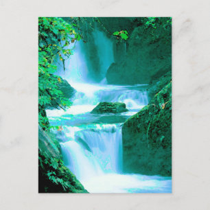 Serene Waterfall i blått och Grönt Vykort