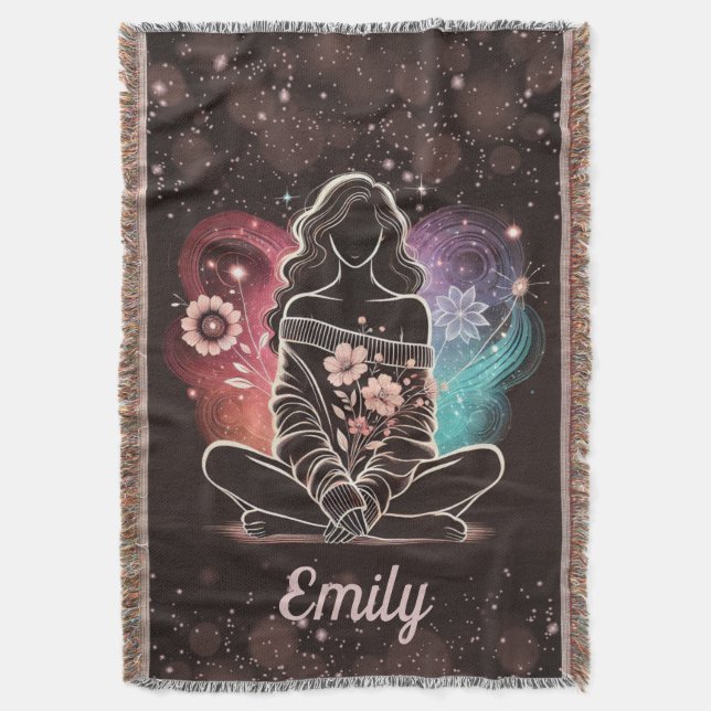 Serene Woman i en Cosmic Blommigt Dream Filt (Framsidan Vertikal)