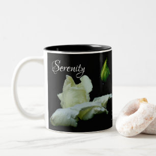 Serenity White Rosenknopp Inspirational Ord Två-Tonad Mugg