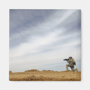 Sergeanten ger säkerhet magnet