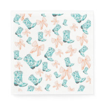 Servetter med stövlar och rosetter