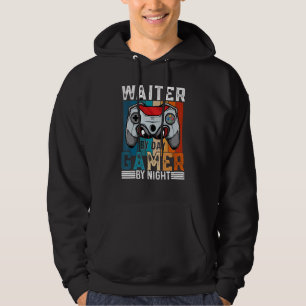 SERVITÖR efter dagspelsspelare efter nattnummer fö Hoodie