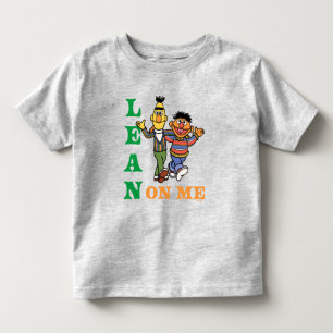 Sesame Street   Bert & Ernie Lean på mig T Shirt