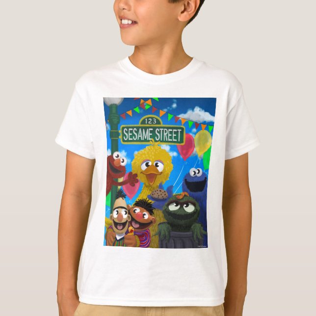 Sesame Street Characters | Party Scene T Shirt (Framsida)