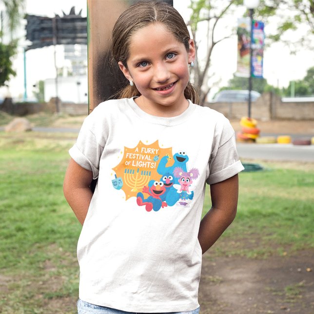 Sesame Street | En Hårig-festival av Ljus! T Shirt (Kid wearing t-shirt)